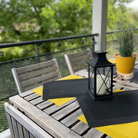 Lejlighed Petit Bijou 24 P Ideally Located *