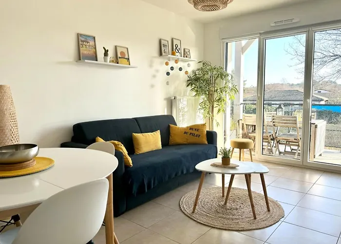 Petit Bijou 24 P Ideally Located *