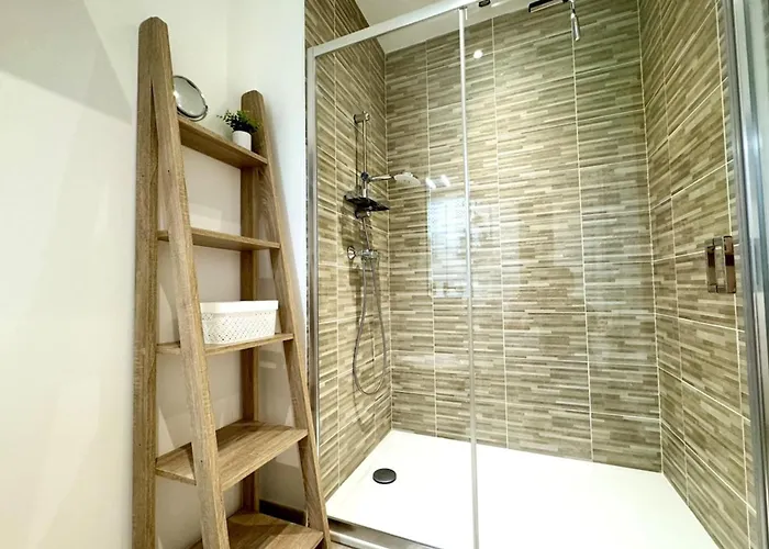 Petit Bijou 24 P Ideally Located Apartment