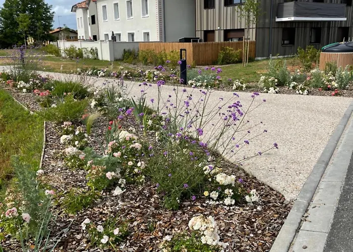 Petit Bijou 24 P Ideally Located *