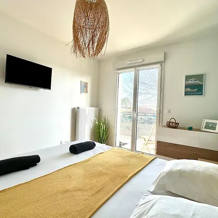 Petit Bijou 24 P Ideally Located *