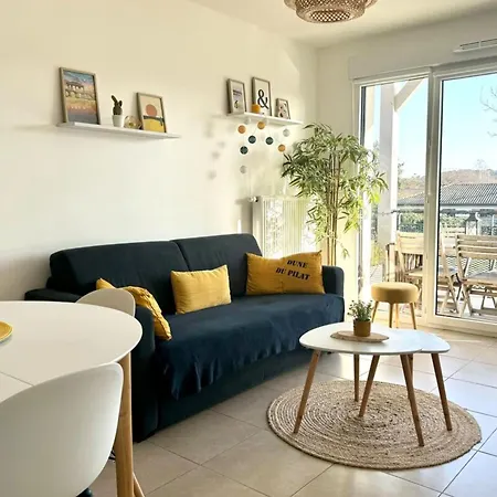Petit Bijou 24 P Ideally Located *